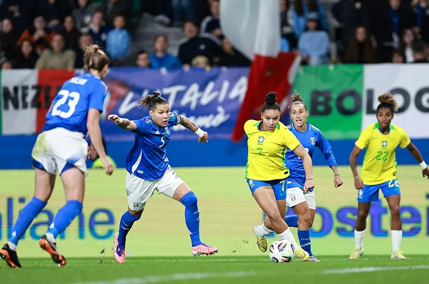 Lei determina férias escolares e feriados na Copa do Mundo feminina