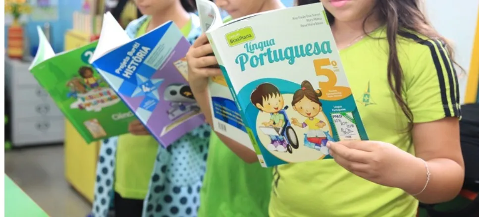 Escolas têm até 11 de setembro para escolha de livros do PNLD 