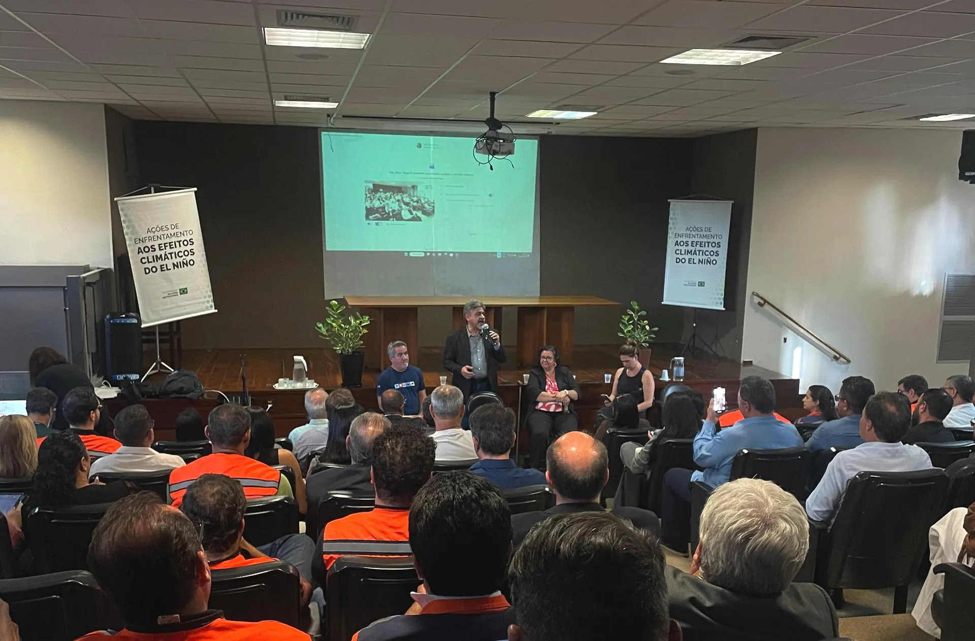 AMM participa de reunião sobre impactos do El Niño em Minas Gerais 